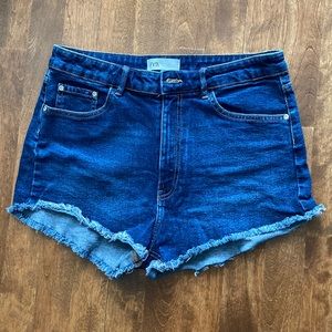 Zara Denim Jean Shorts Medium Dark size 10US
